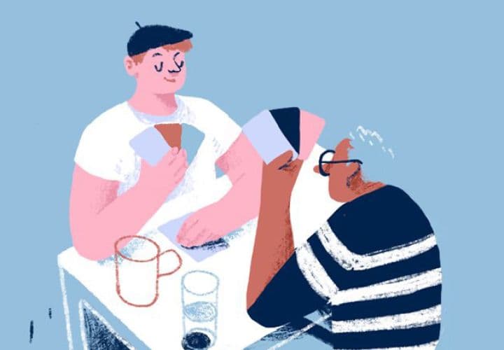 Deux cohabitants jouant aux cartes